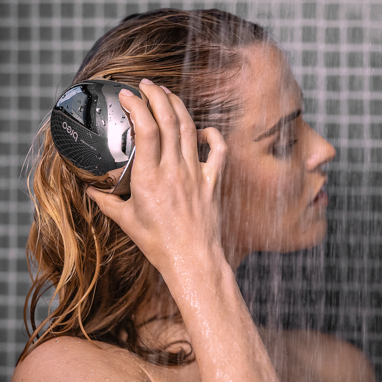 Refreshing Scalp Massager | Portable Silver Design – Breo
